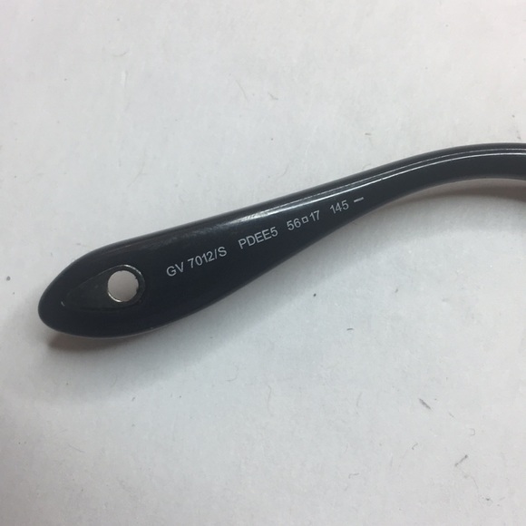 Givenchy Mens Black Aviators GV7012/s 145mm Italy - Picture 5 of 8